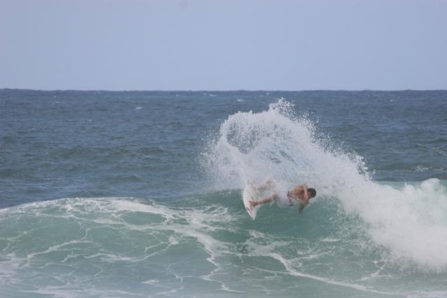 2007 Hawaii Vacation  0798 North Shore Surfing